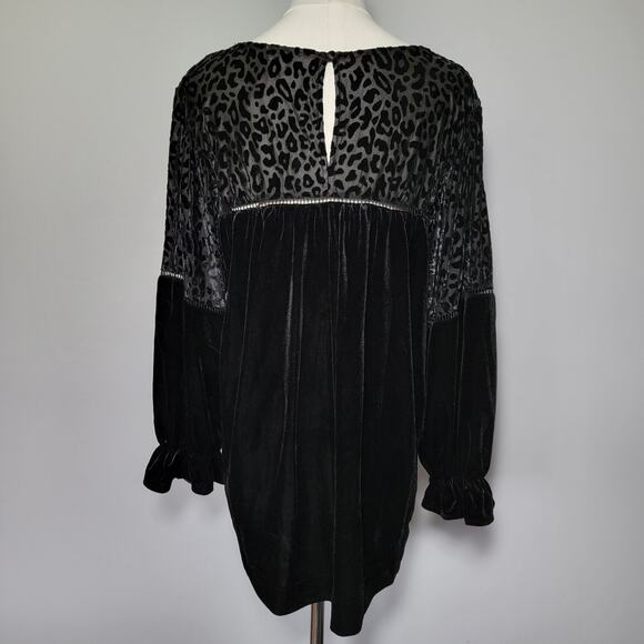 Umgee Black Velvet Peasant Burnout Animal Print Top Sz L NEW Holiday Christmas - Picture 7 of 13